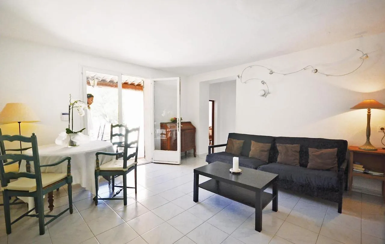 Awesome Home In Joucas With Kitchen France