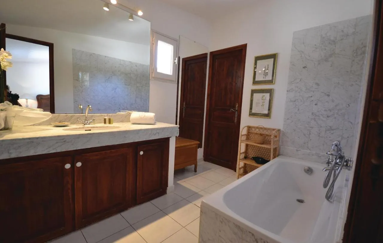 Awesome Home In Joucas With Kitchen France